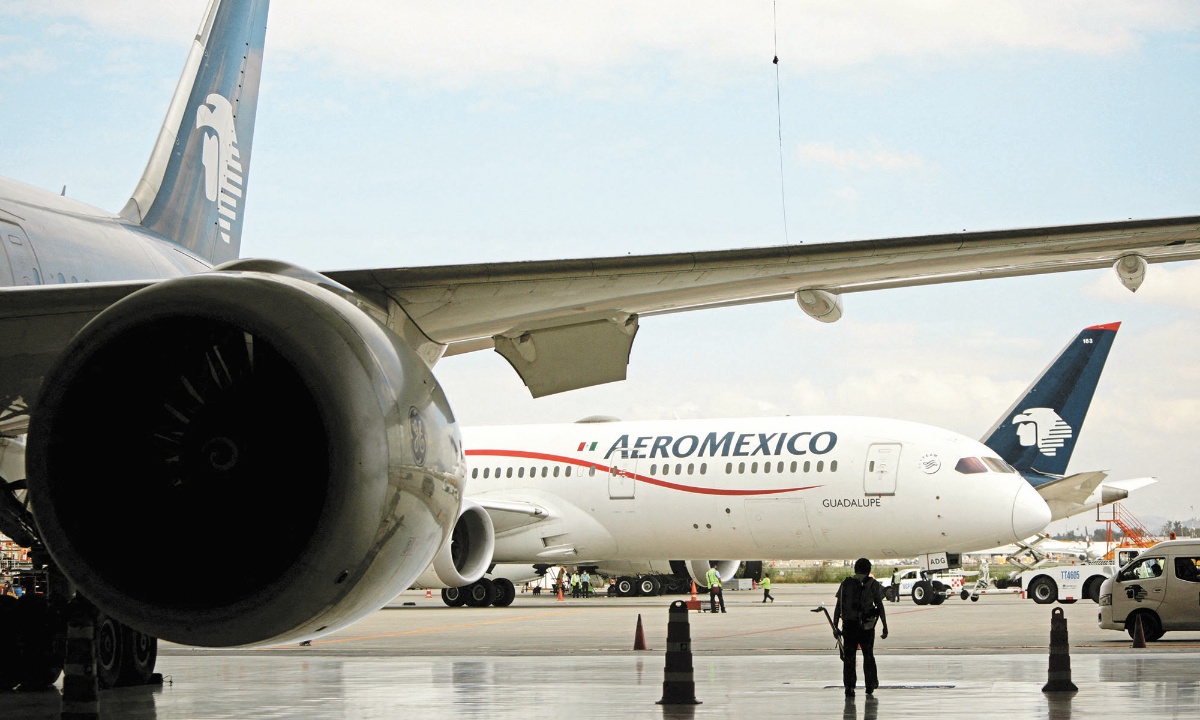 Sobrecargos preparan huelga en Aeroméxico para el sábado 1 de junio